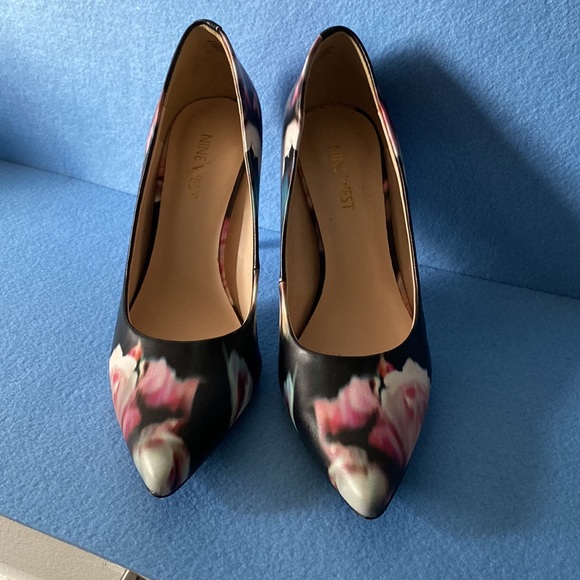 Nine West Floral Pumps   Size 7 - Picture 2 of 6